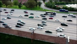 Keeping Up with the Kardashians - Season 20 Episode 01